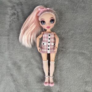 Rainbow Junior Jr High Bella Parker 9" PINK Fashion Doll Series 2 RH High Heel‎